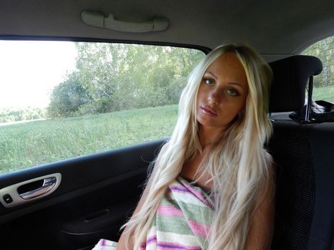 Возбуждающие фото хорошенькой русской блондиночки